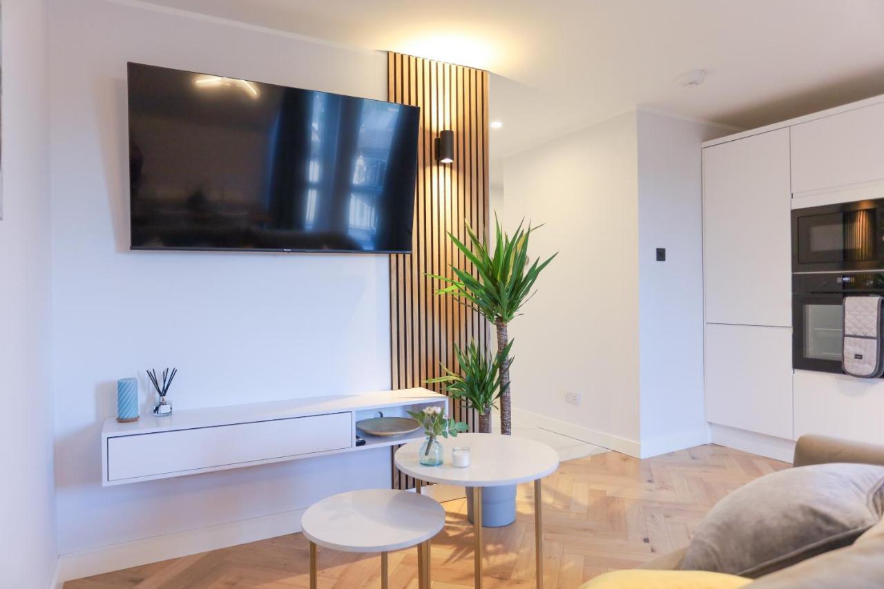 Luxurious City Centre Apartment Перт Екстер'єр фото