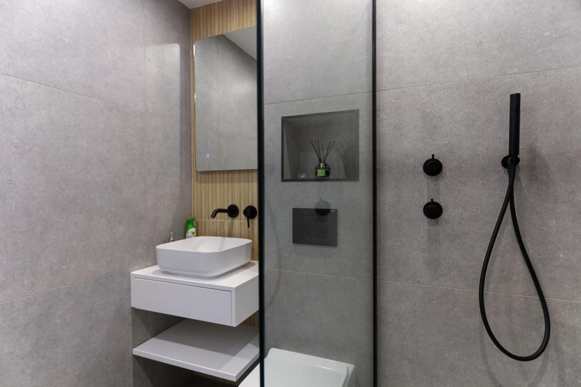 Luxurious City Centre Apartment Перт Екстер'єр фото